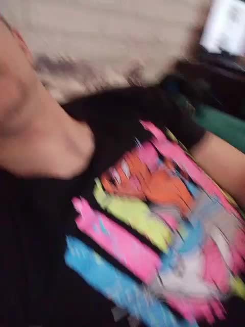 Niki233221 Adult Chat December 10, 2025