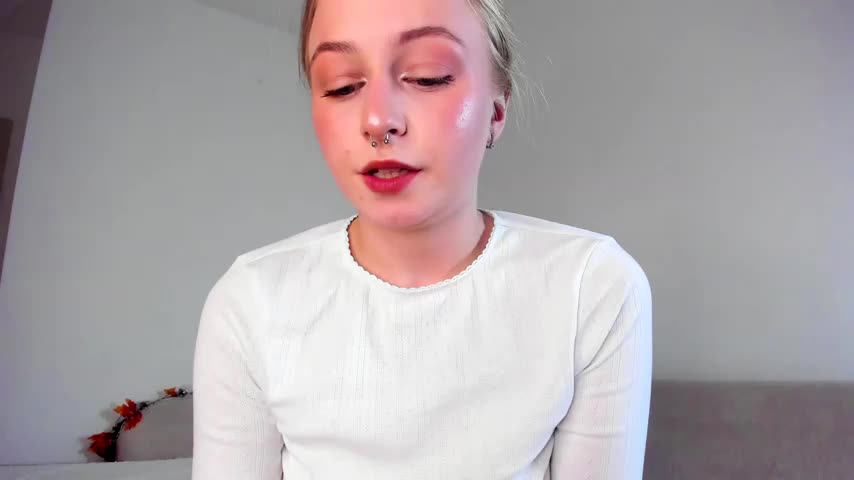 MiaMews Adult Chat December 10, 2025