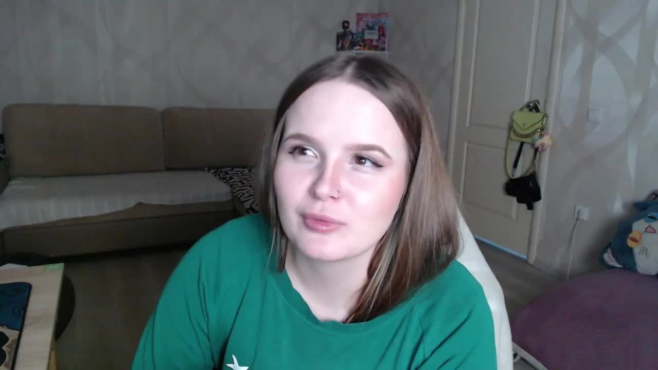 Lizzi-Peach Adult Chat December 10, 2025