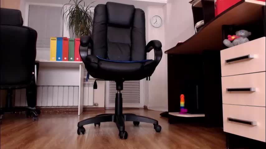 hottdoll611 Adult Chat December 10, 2025