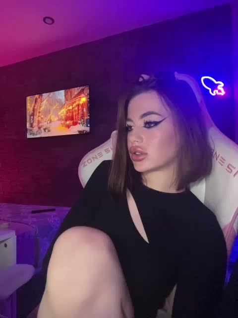 HotGirlEva Adult Chat December 10, 2025