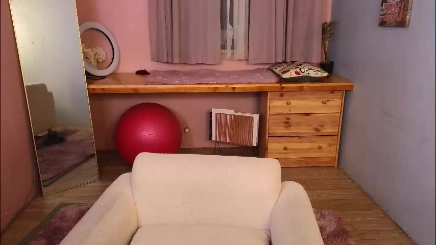 taissa_farmiga Adult Chat December 10, 2025