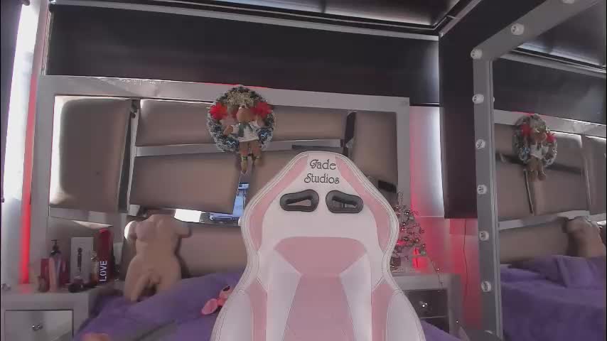 jadeestudios Adult Chat December 10, 2025