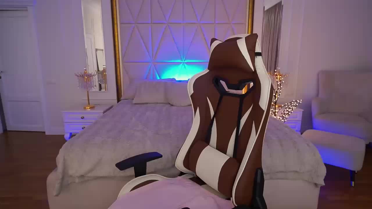 AngelAmaliaa Adult Chat December 10, 2025