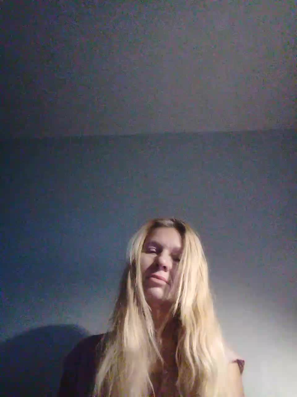 Victoria-sexi Adult Chat December 10, 2025