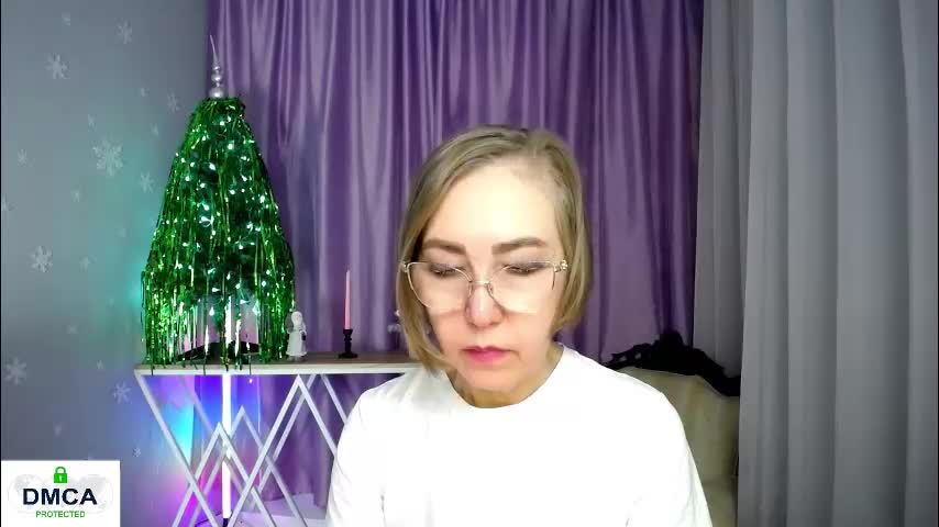 queen_a_n_i Adult Chat December 10, 2025