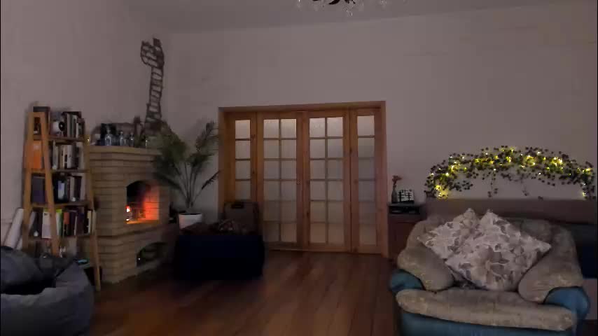 michi_souffl Adult Chat December 9, 2025