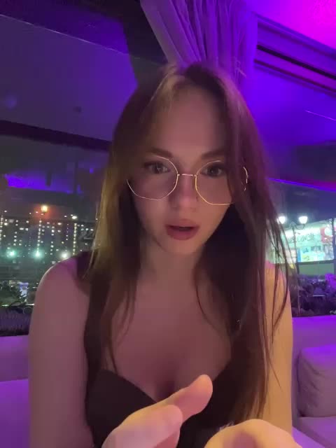 OlivkaVif Adult Chat December 11, 2025