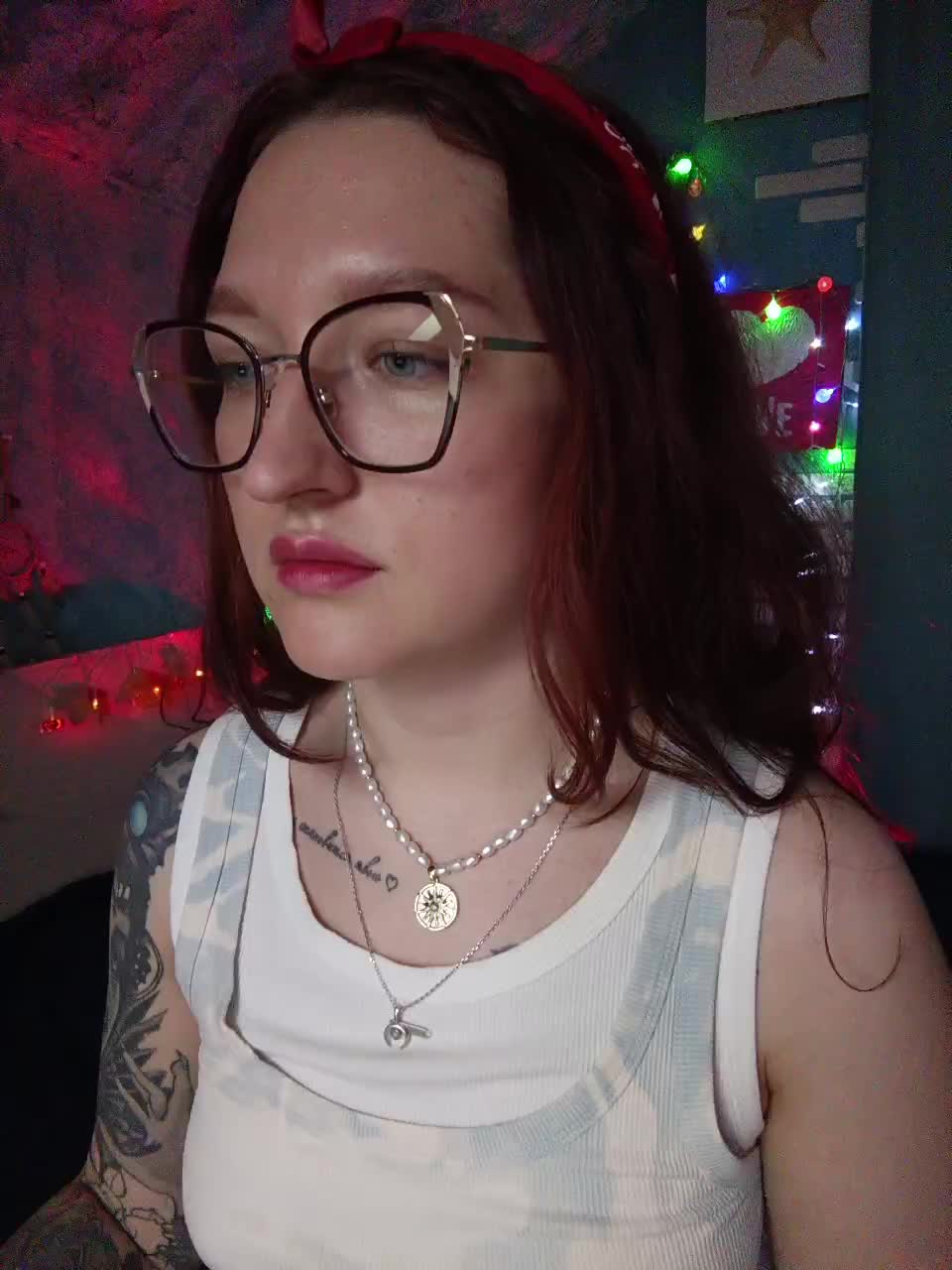 Mari_Gold Adult Chat December 10, 2025