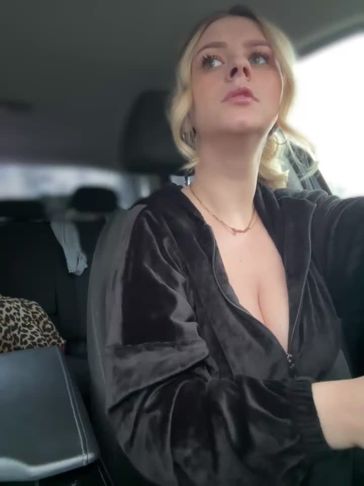 Love_Bri Adult Chat December 11, 2025