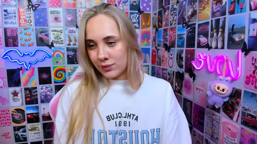 MiaMilas Adult Chat December 11, 2025