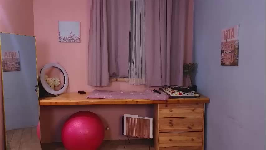 taissa_farmiga Adult Chat December 11, 2025