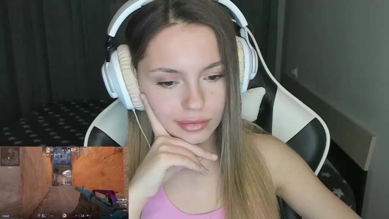 EmiMe Adult Chat December 11, 2025