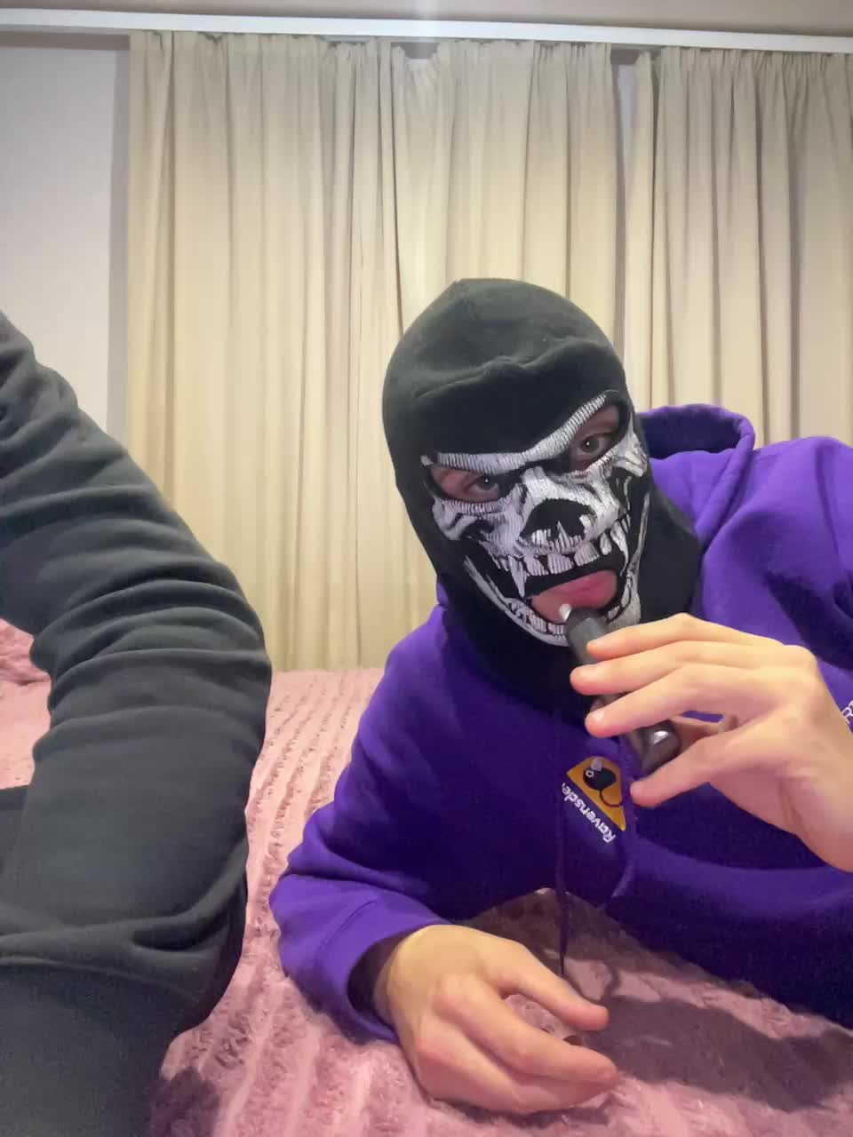 AHAHAC_HAXPEH_B_yHuTa3 Adult Chat December 11, 2025