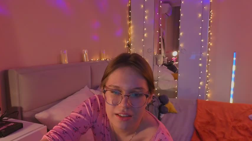 Mia_Luw Adult Chat December 11, 2025