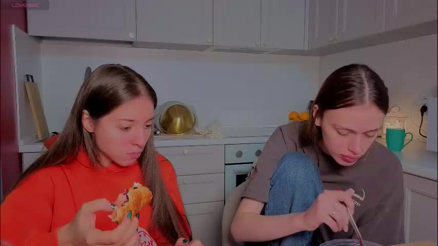 ihavepaws33 Adult Chat December 11, 2025