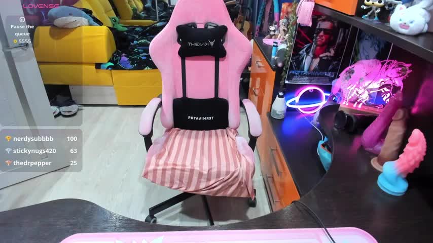 Softie_Sofy Adult Chat December 11, 2025