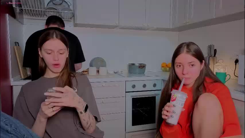 ihavepaws33 Adult Chat December 11, 2025