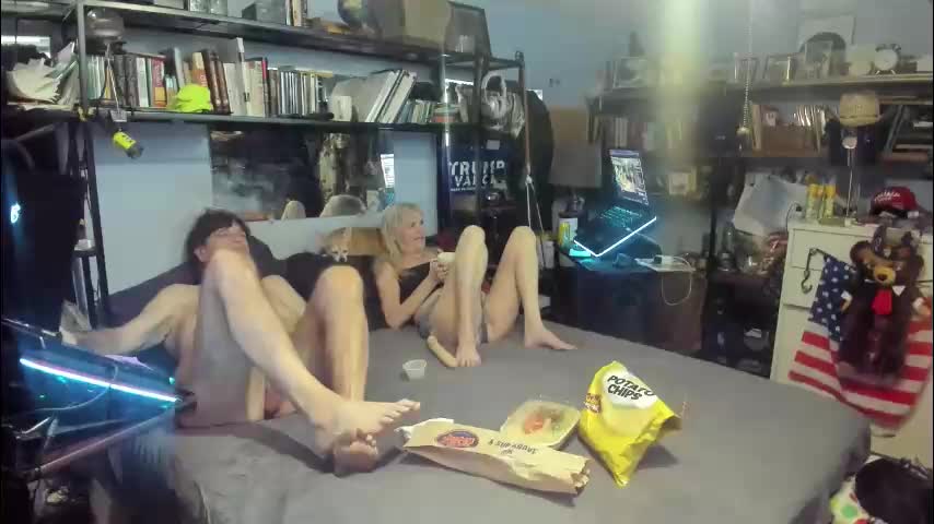 pink_black Adult Chat December 11, 2025