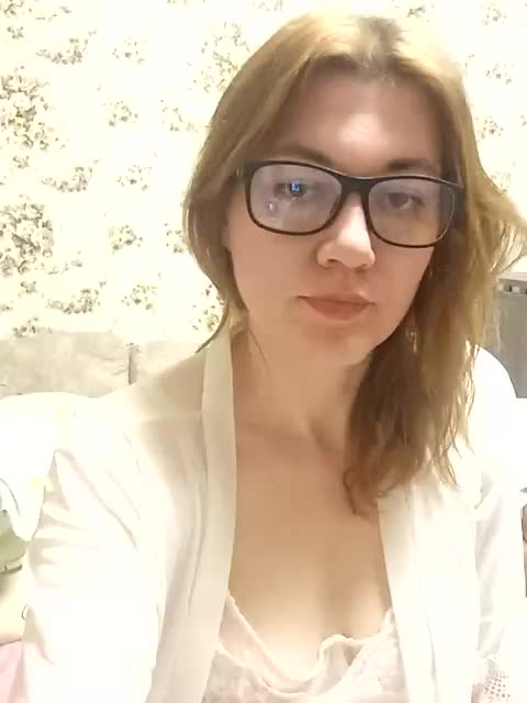 Ksenia85 Adult Chat December 12, 2025