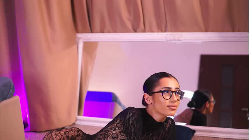 chloeobrilx Adult Chat December 12, 2025