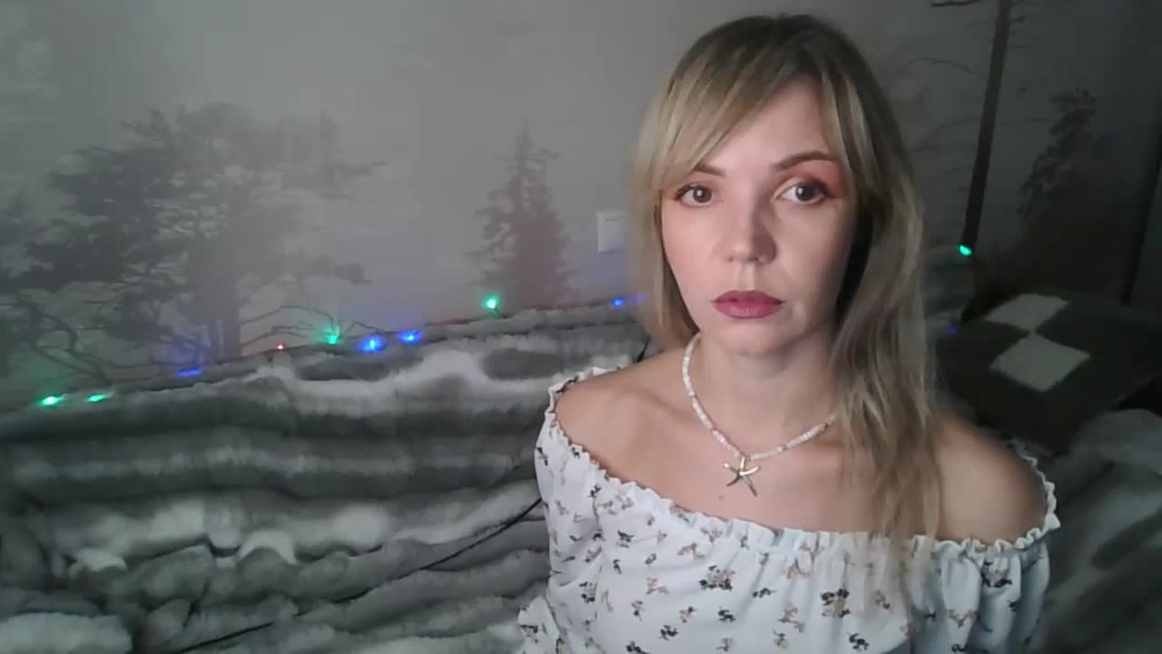 Red_Rose_98 Adult Chat December 12, 2025