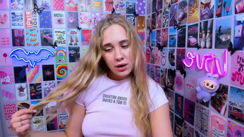 MiaMilas Adult Chat December 12, 2025