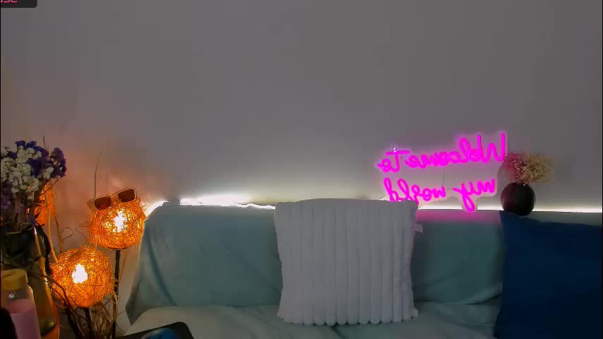 sindy_chiks Adult Chat December 12, 2025