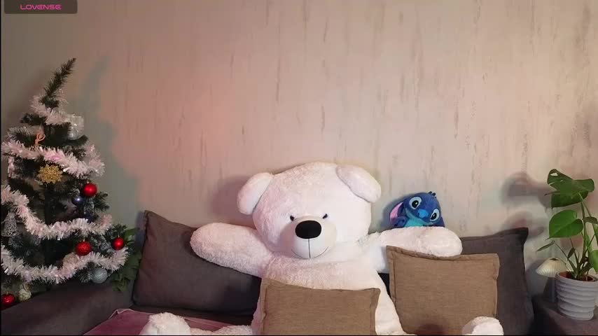 Rosaline_lov Adult Chat December 12, 2025