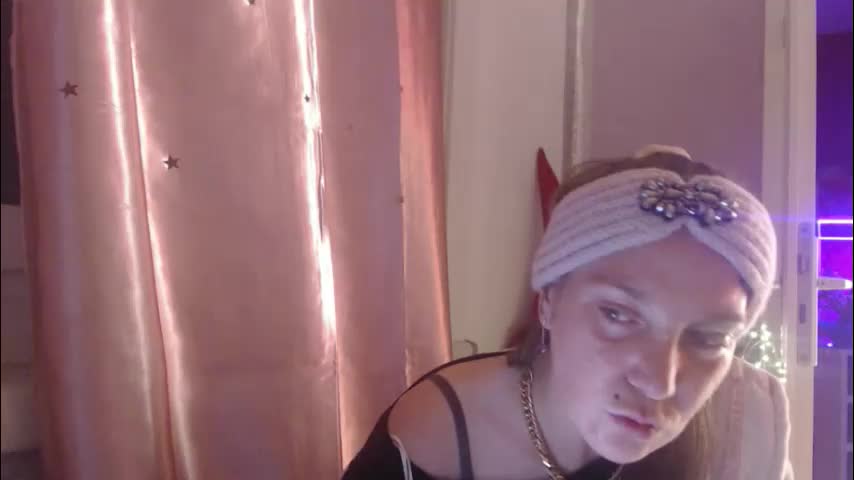 melli23 Adult Chat December 12, 2025