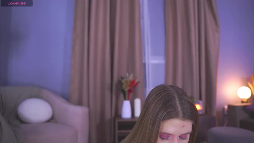 alisia_spinnet Adult Chat December 12, 2025