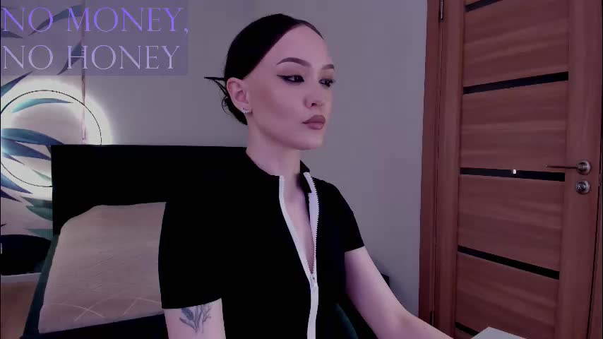 mistress_mialibra Adult Chat December 12, 2025