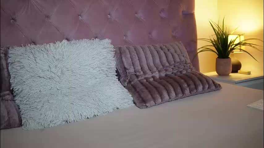 maiamini Adult Chat December 12, 2025