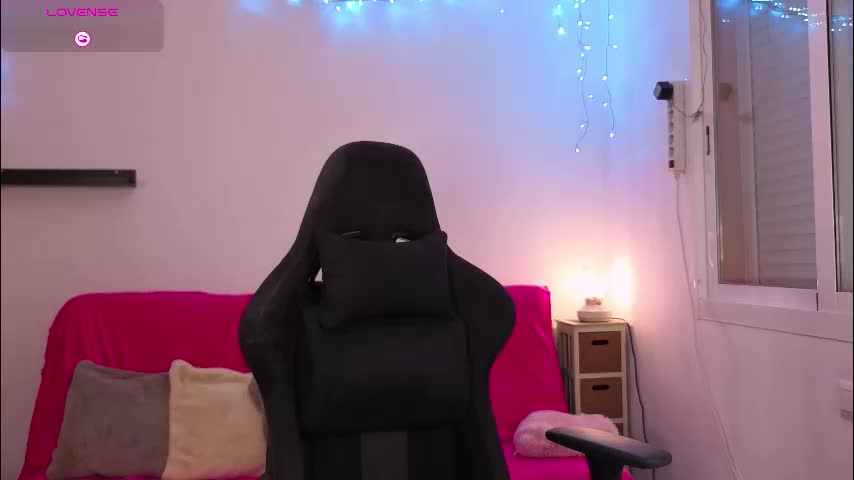 karinchik_ Adult Chat December 12, 2025