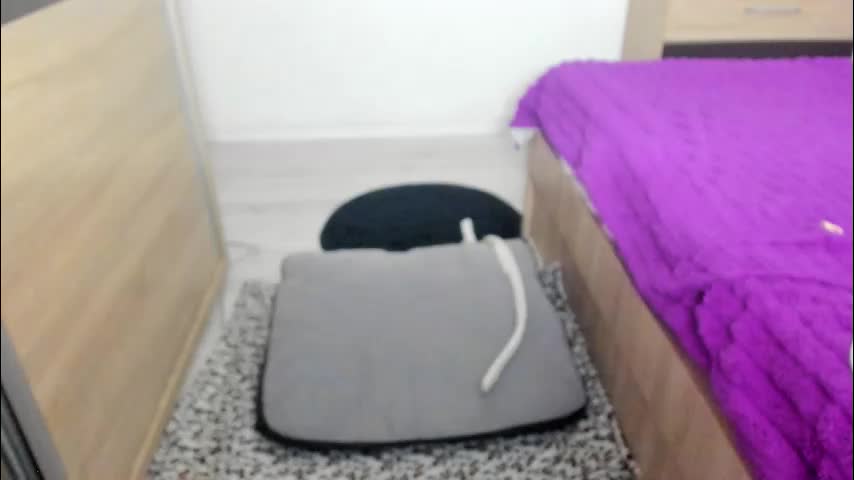 ellyslimdoll Adult Chat December 12, 2025