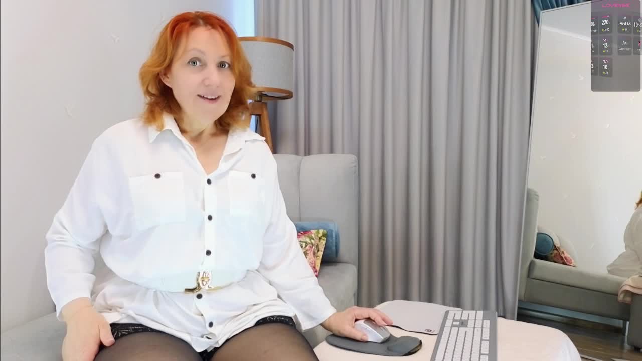 MonaLiza13 Adult Chat December 12, 2025