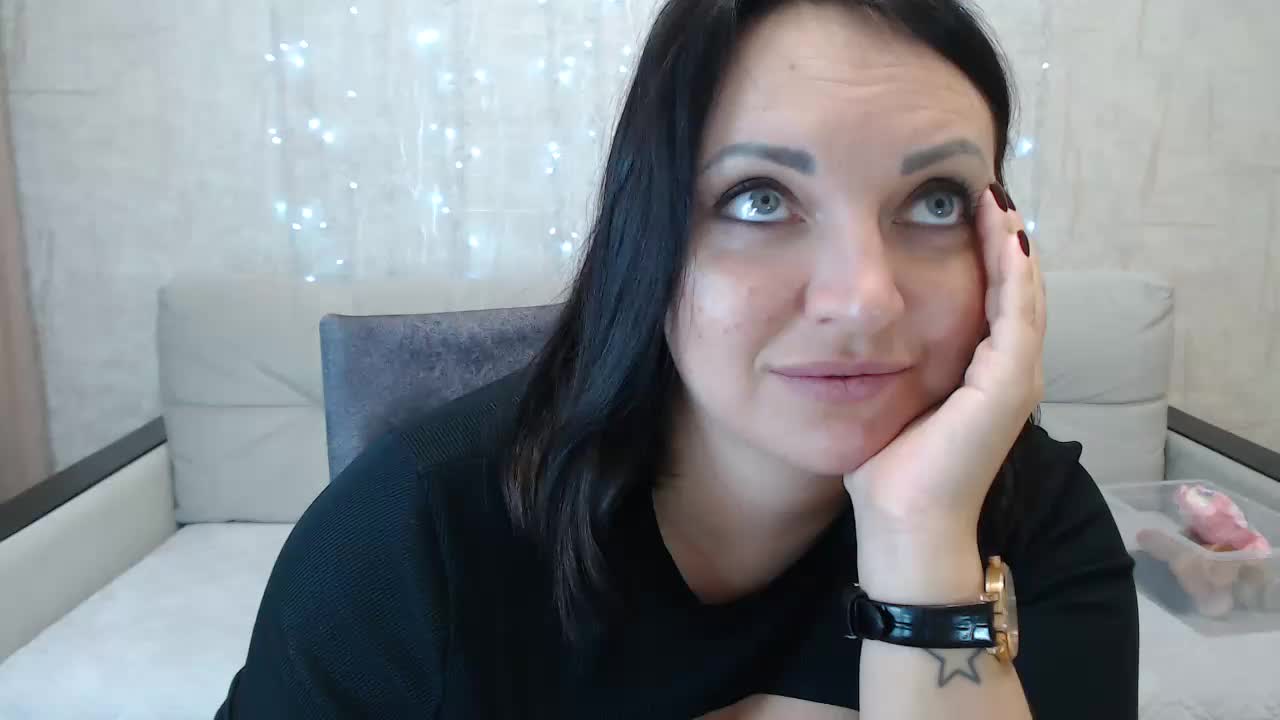 JenniferTheChic Adult Chat December 12, 2025