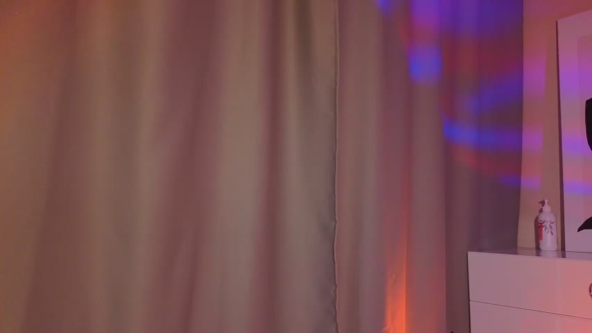 Mia_Luw Adult Chat December 12, 2025