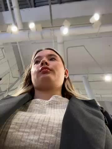 StephanieMur Adult Chat December 12, 2025