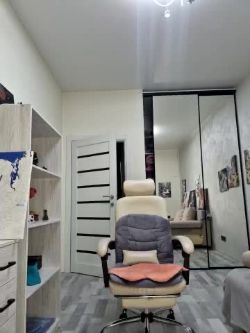 Monna Adult Chat December 13, 2025