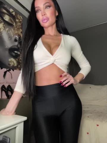 nicole21x Adult Chat December 13, 2025