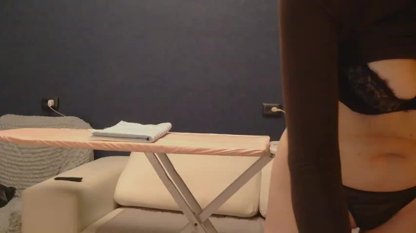 WhiteQueen888 Adult Chat December 12, 2025