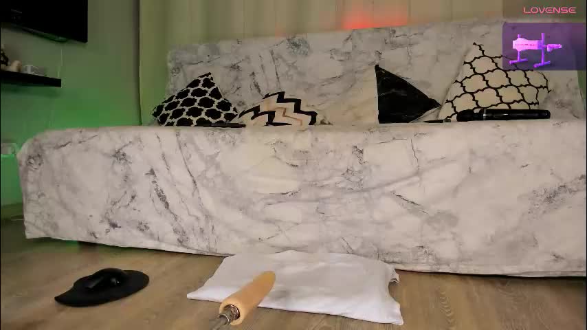 emmahotvibe Adult Chat December 13, 2025