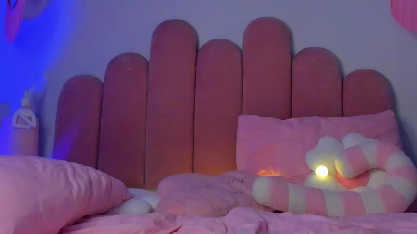 ElsaYoung Adult Chat December 13, 2025