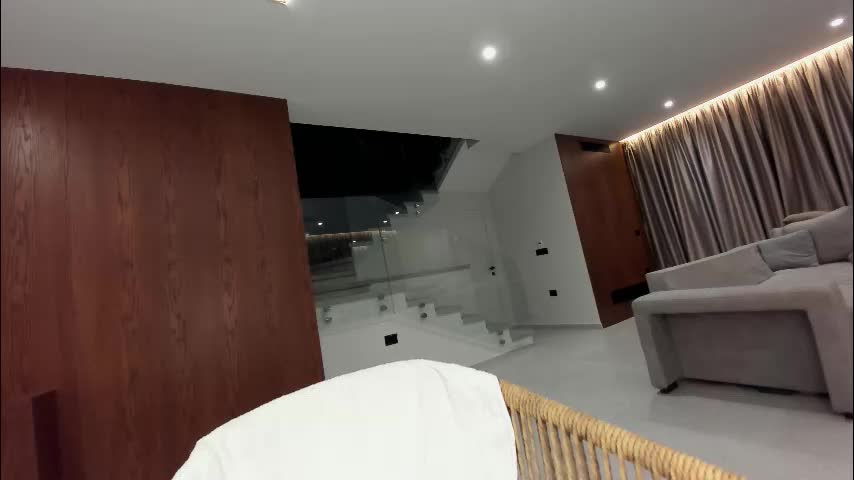 ehotlovea Adult Chat December 13, 2025