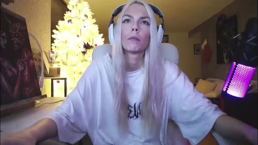 tinykylie Adult Chat December 13, 2025