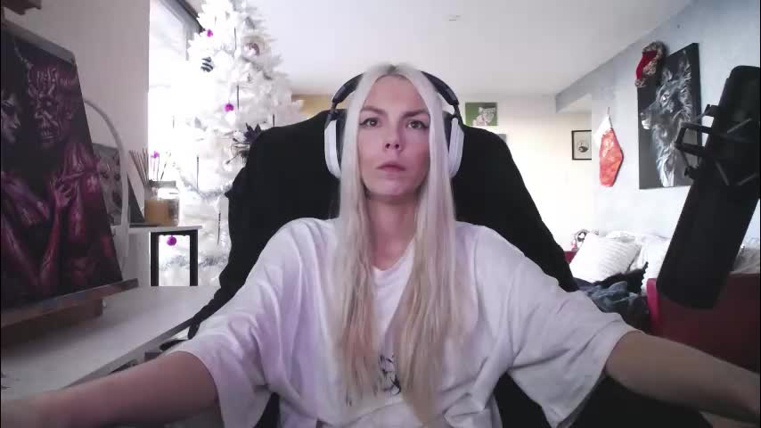 tinykylie Adult Chat December 13, 2025