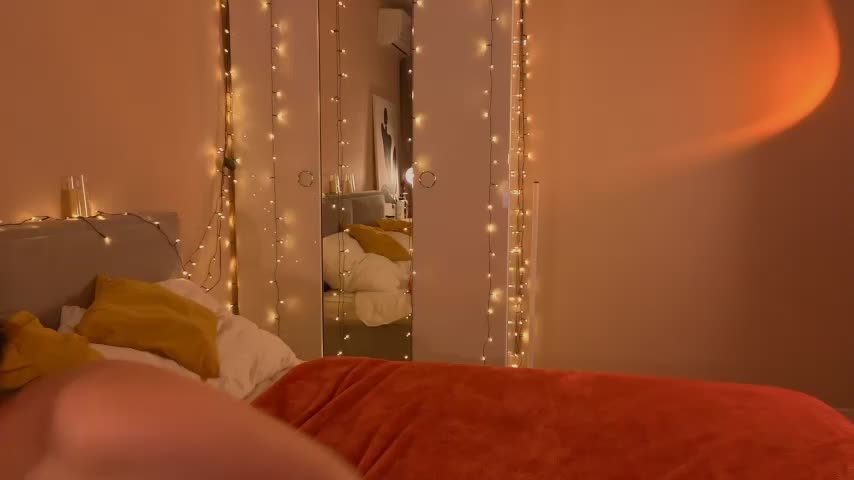 Mia_Luw Adult Chat December 13, 2025