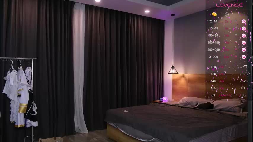 holliwould_ Adult Chat December 13, 2025