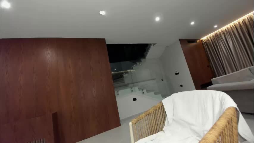 ehotlovea Adult Chat December 13, 2025